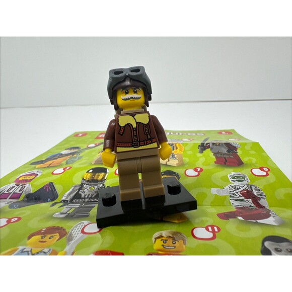 Genuine LEGO Pilot Minifig with Goggles & Paper Series 3 8803 Minifigure - Picture 2 of 5